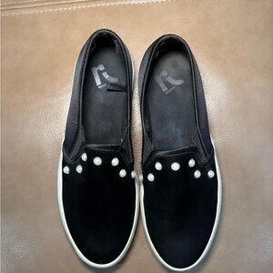 Report Black Slip-On Shoes with Pearl Details